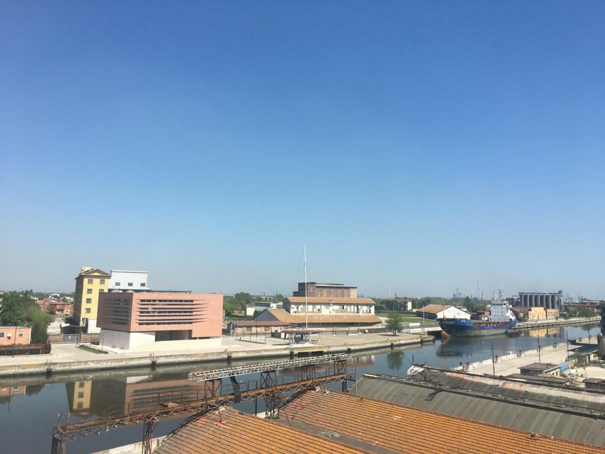 ラヴェンナAttico Darsena Nuovaアパートメント エクステリア 写真